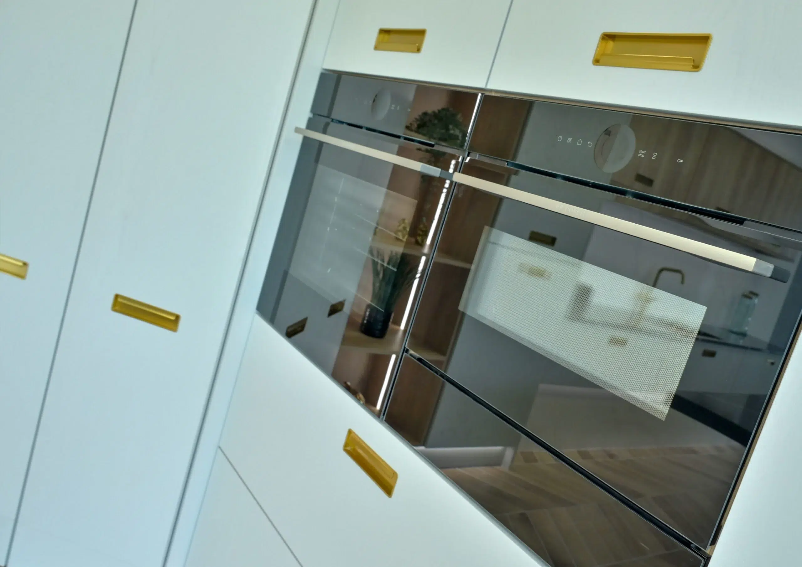 Emira kitchen