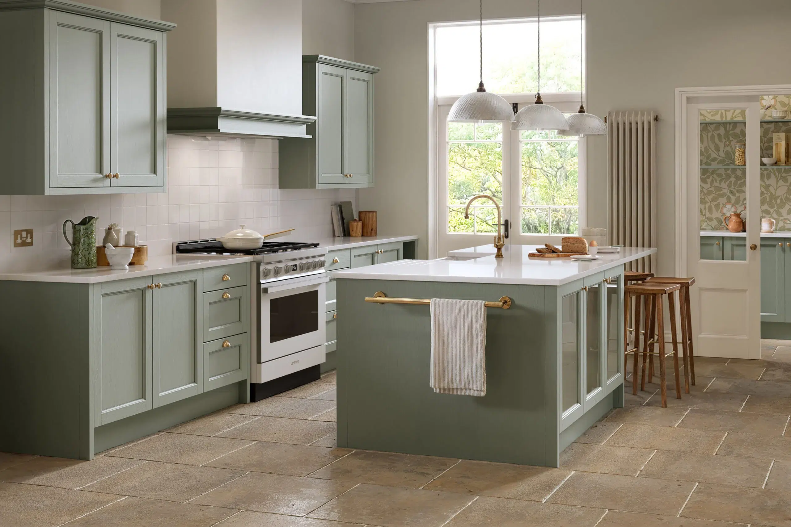 Pembridge kitchen in reed green