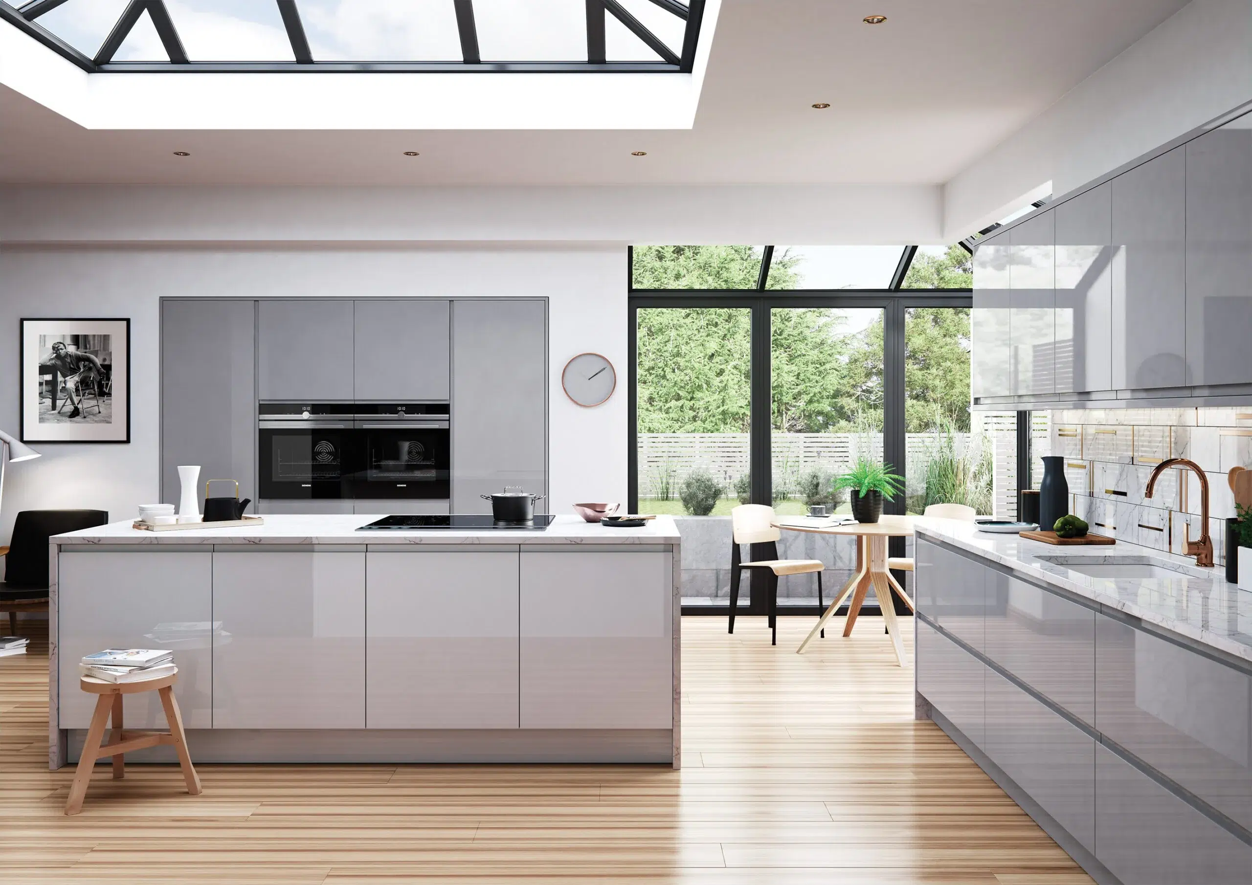 Strada in Dust Grey & Light Grey Gloss