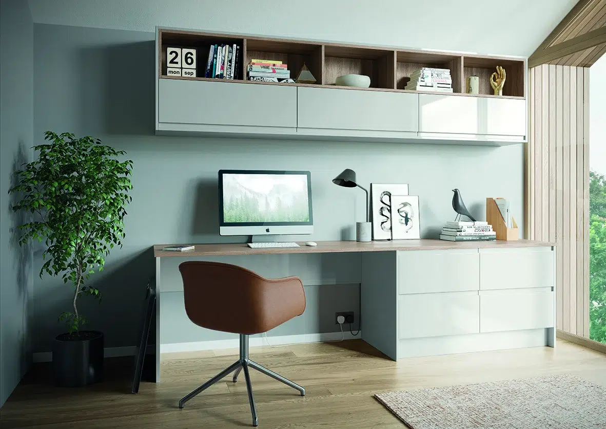 Strada in Light Grey Gloss